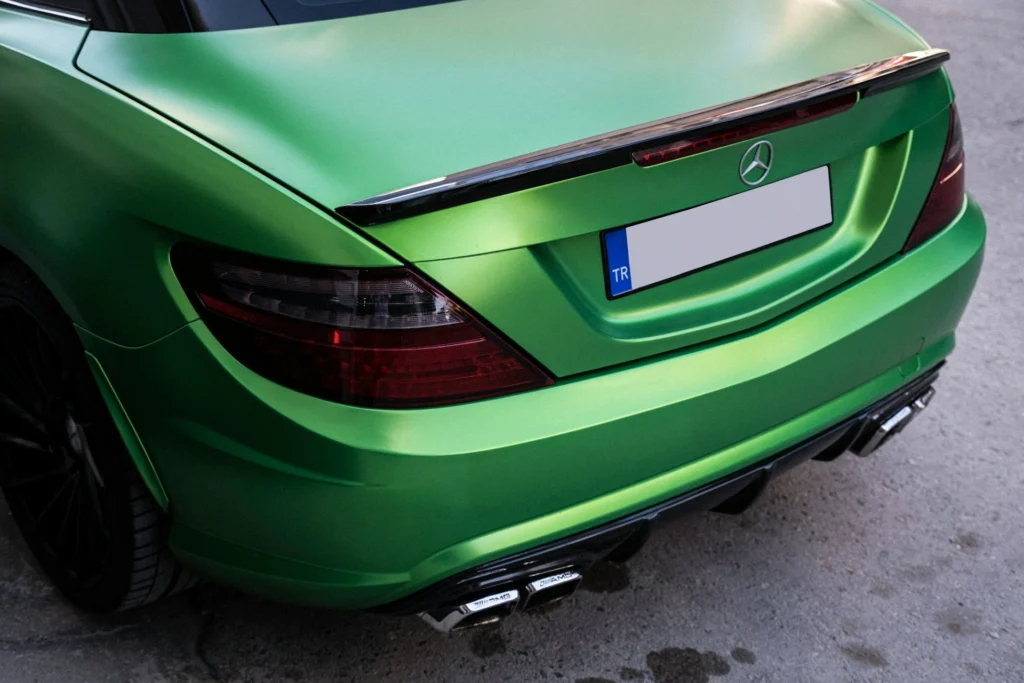 Folia auto colorată